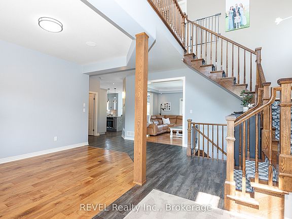 3rd image of 374 Hillsdale Rd