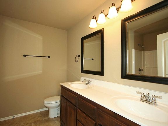 4th image of 3337 S 207 East Ave