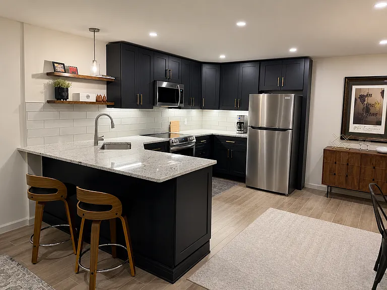 1735 S Cheyenne Ave #E — Photo 2