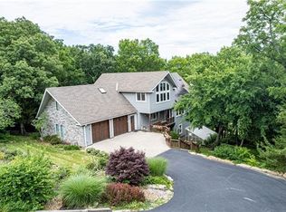 2323 S Crenshaw Rd, Independence, MO 64057