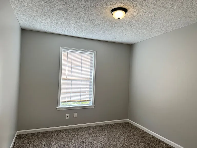 3895 Northeast Dr — Photo 15