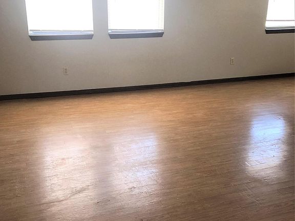 2nd image of 701 N 13th Ter
