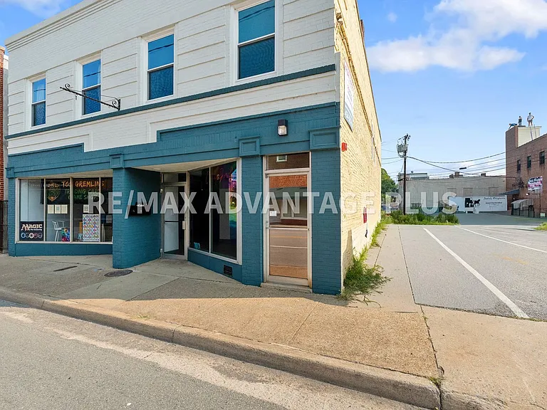 118 W 3rd St — Photo 3