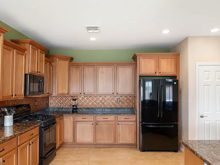 20311 N 271st Ave — Photo 2