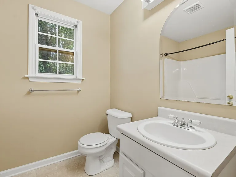 1575 Petty St SE — Photo 12