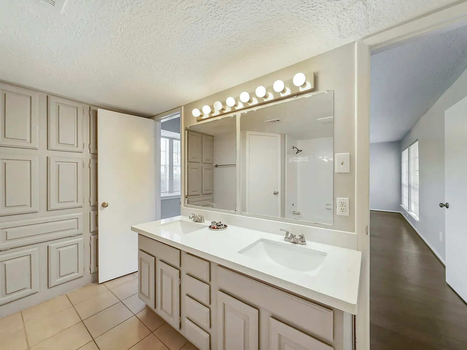 10827 Sugar Hill Drive, Unit A — Photo 3