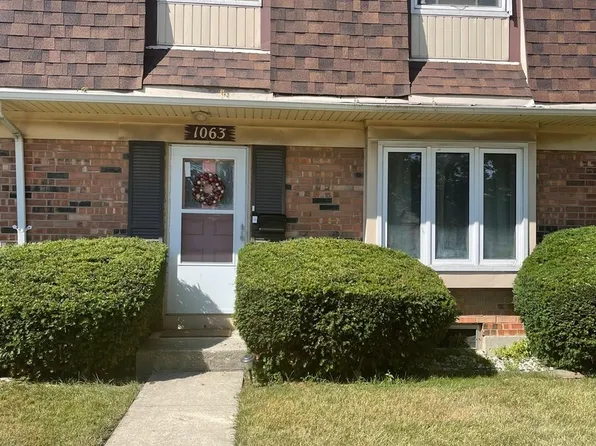 1063 Euclid Ln, Richton Park, IL 60471