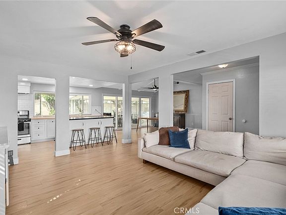 4th image of 2258 N Arrowhead Ave