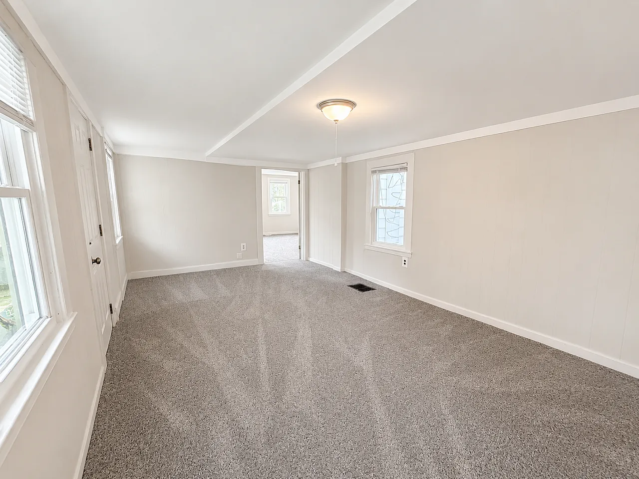 2 bed, 1000 sqft, $2,600 — Photo 3