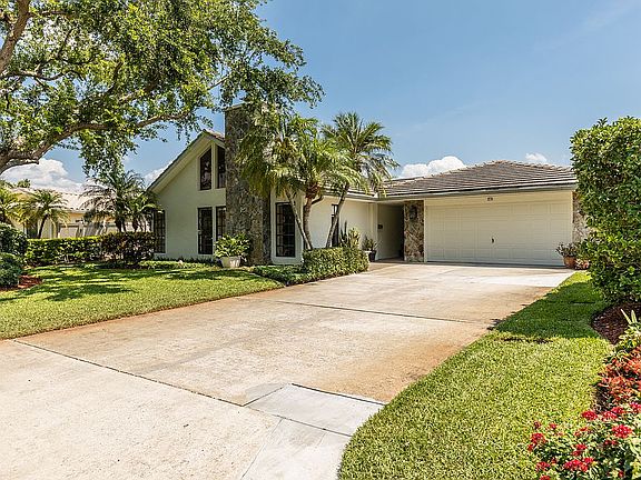 3rd image of 1771 Tanglewood Dr NE