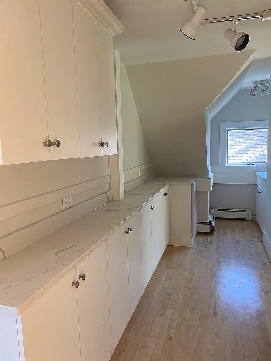3 bed, 1200 sqft, $3,200 — Photo 2