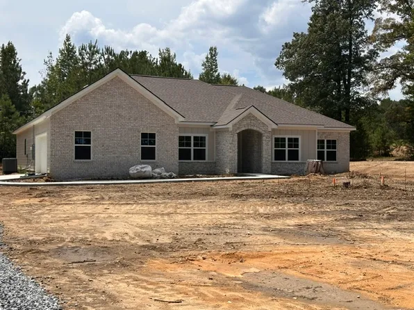 986 Lee Road 126, Opelika, AL 36804