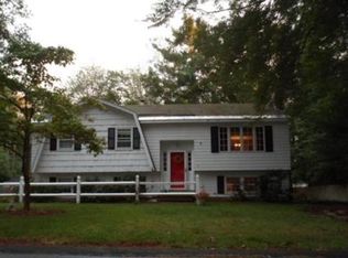 4 Louis Rd, Tewksbury, MA 01876