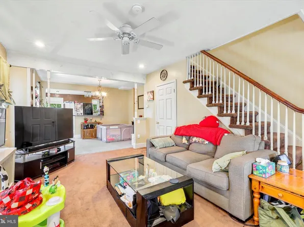 209 Amosland Rd, Holmes, PA 19043
