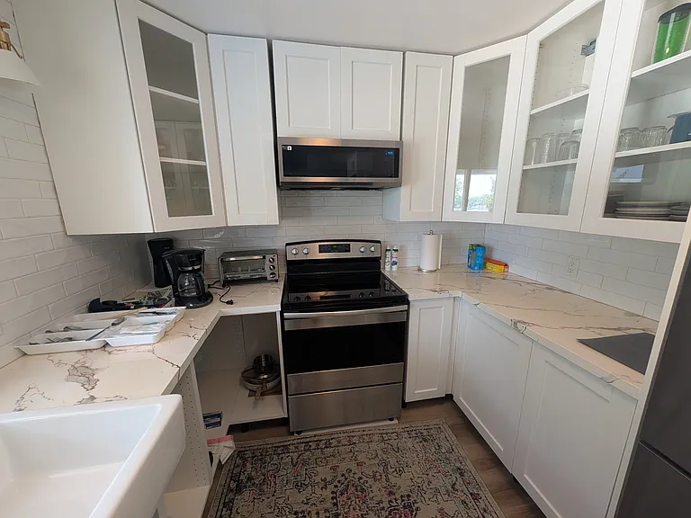 380 N Liberty St #9 — Photo 4