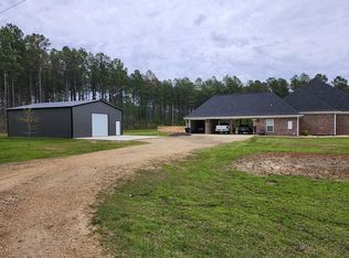 30 Faye Ln, Caledonia, MS 39740
