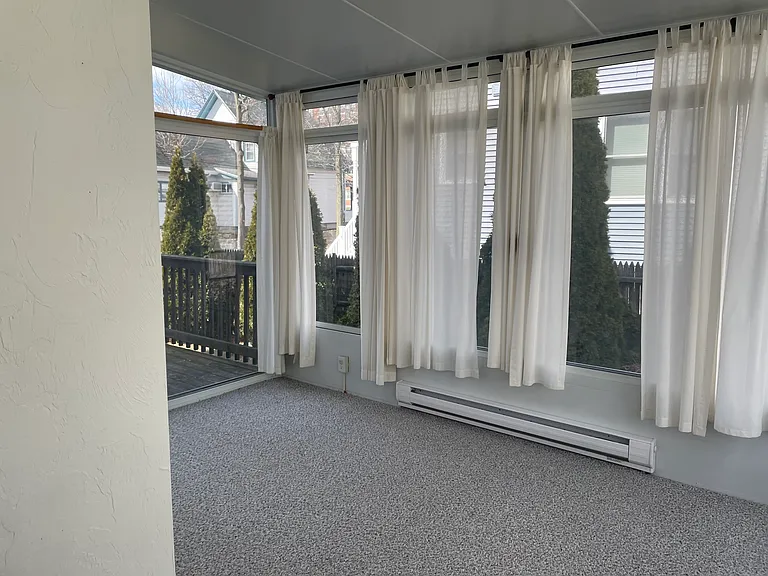 25-27 Webster Pl — Photo 7