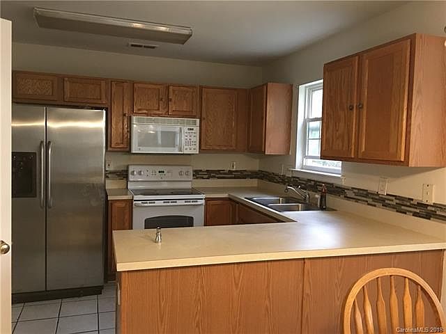 2nd image of 4503 Cades Cove Dr