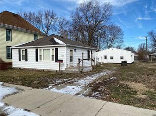 2516 Champaign Ave, Mattoon, IL 61938