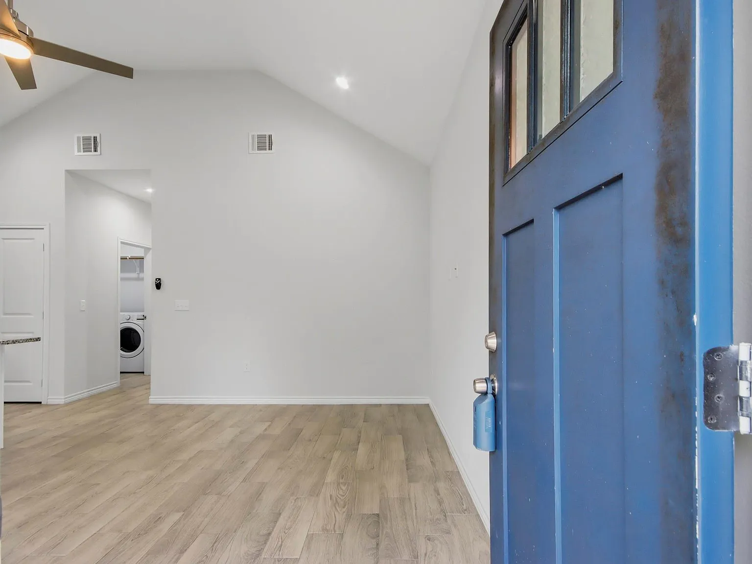 3 bed, 2.0 bath, $1,850 — Photo 2