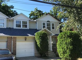 2 Cambridge Ave, Port Washington, NY 11050