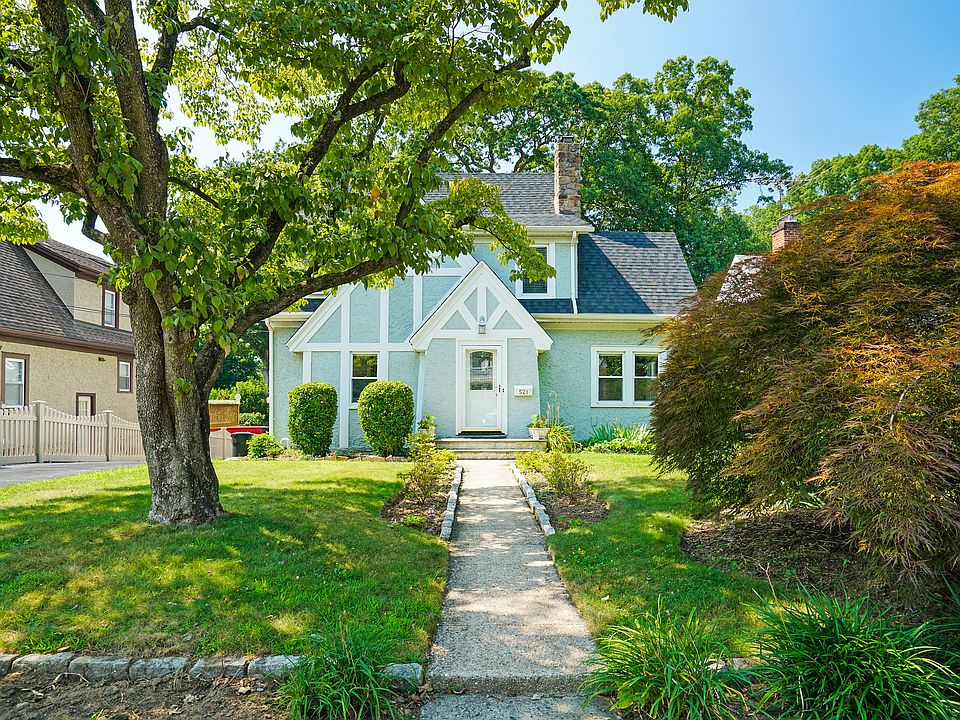 1st image of 521 Stanley Ave