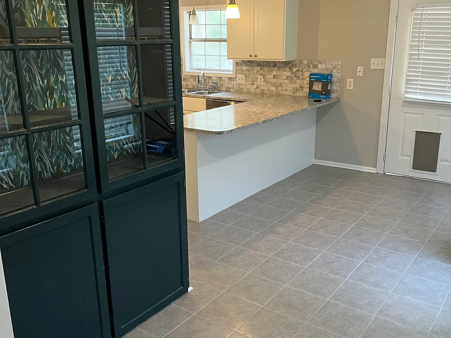 2 bed, 1126 sqft, $1,600 — Photo 4