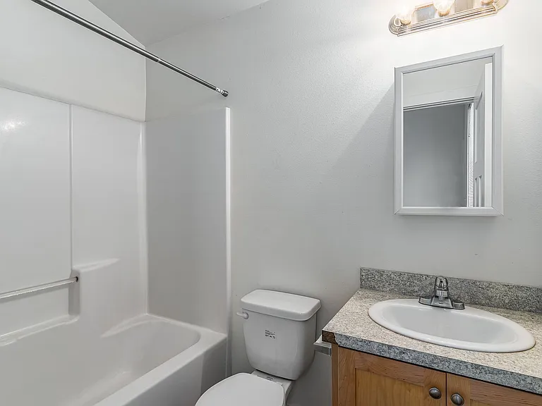 326-336 S Asbury St — Photo 17