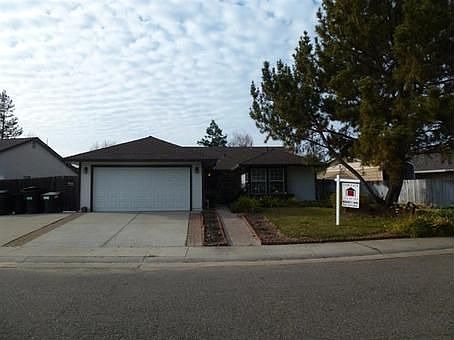 2nd image of 8042 Sauvignon Ct