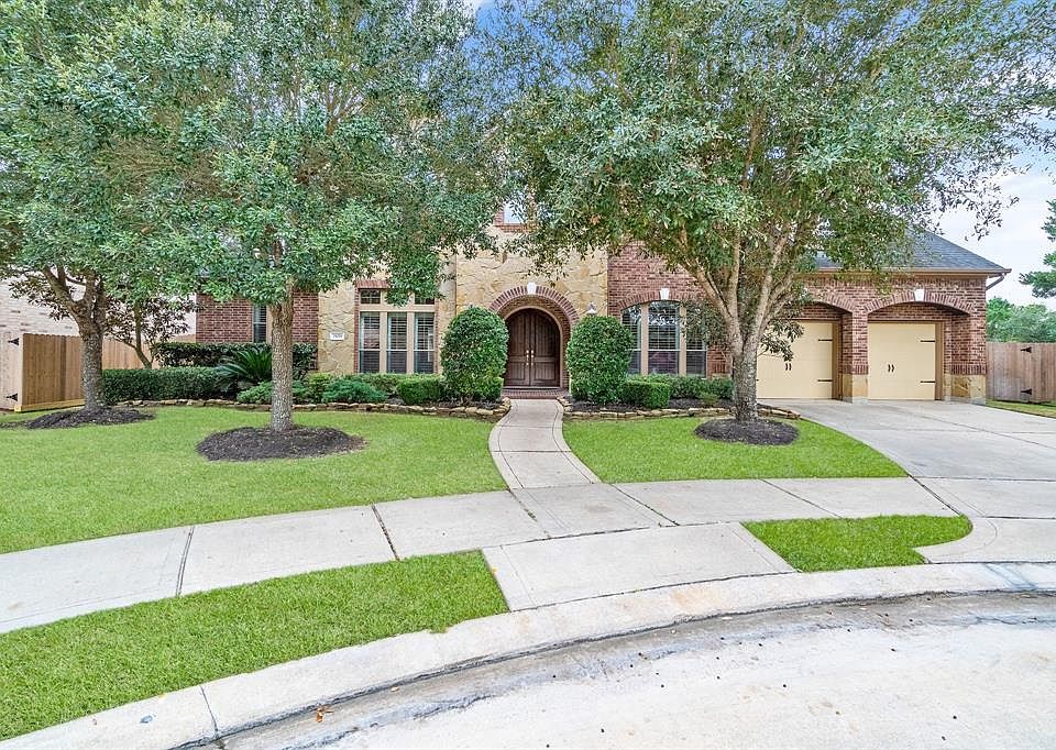1st image of 28019 Moss Fern Dr