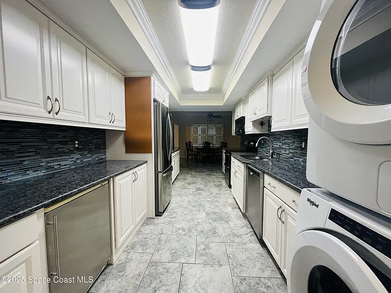 115 N Indian River Dr #109 — Photo 8