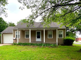 2152 S Pershing Ave, Wichita, KS 67218