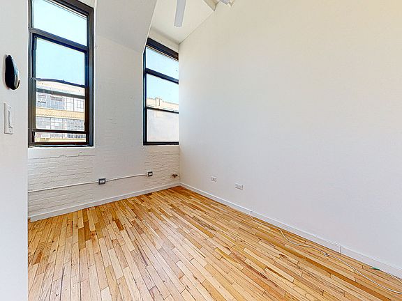 5th image of 59 Bogart St #217
