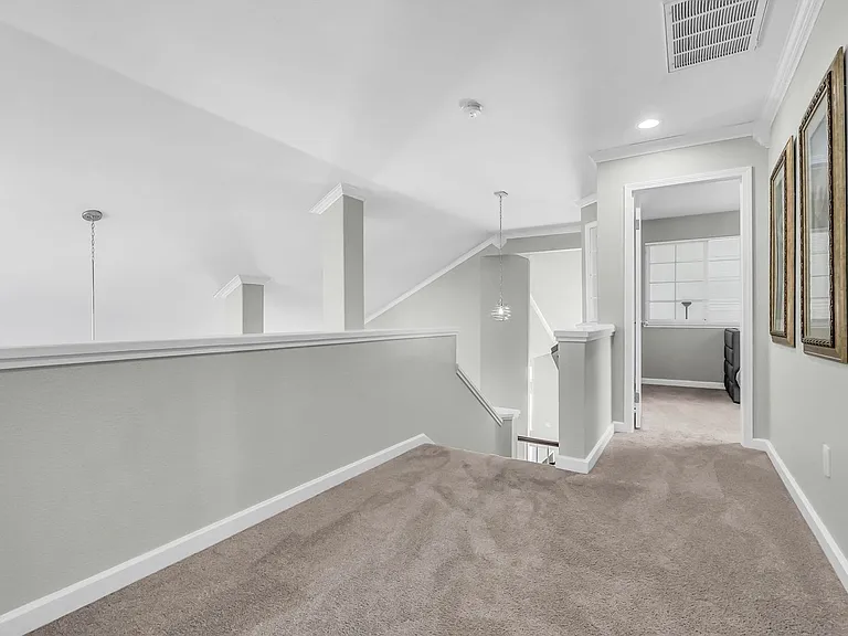 2435 Pinehurst Ct — Photo 29