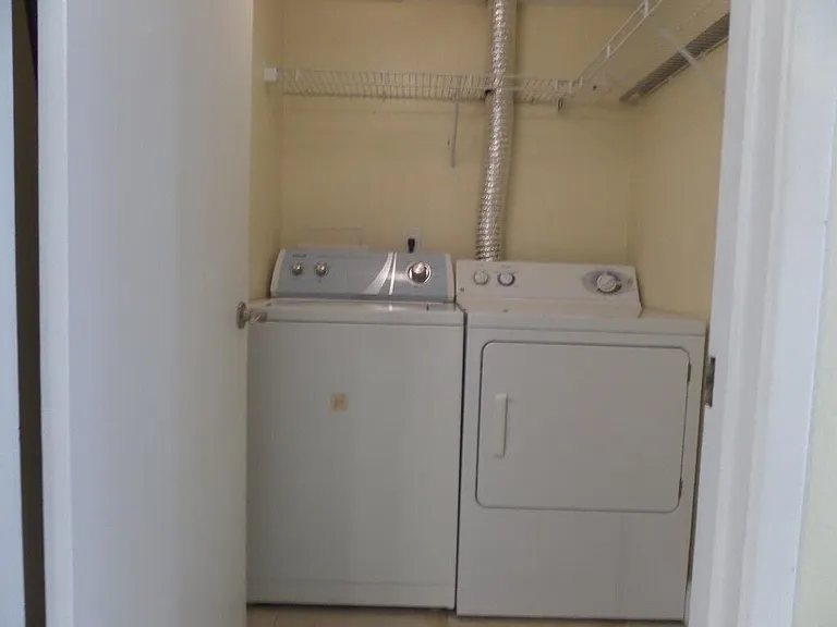 1524 Lake Crystal Dr #B — Photo 11