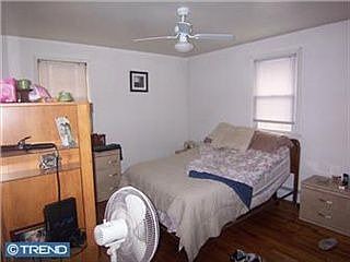 4th image of 604 Main St