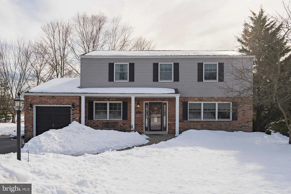 1162 Horseshoe Dr photo 1