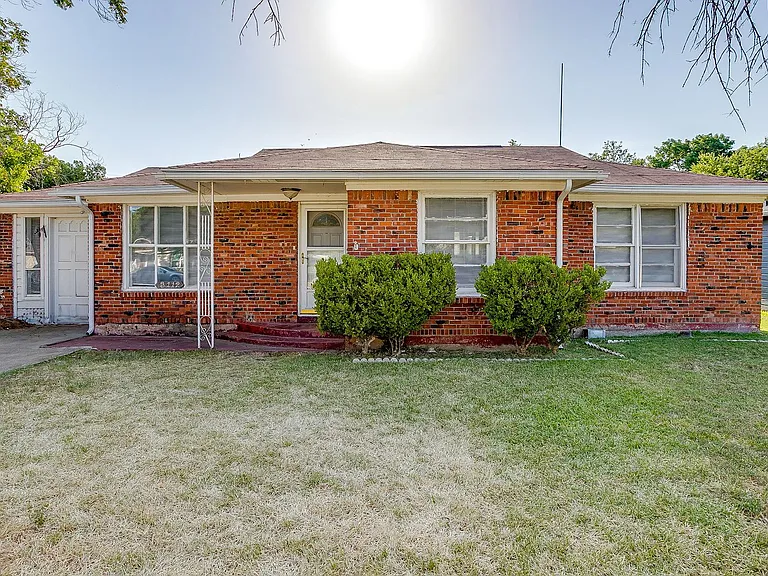 3112 Willow Park St — Photo 1