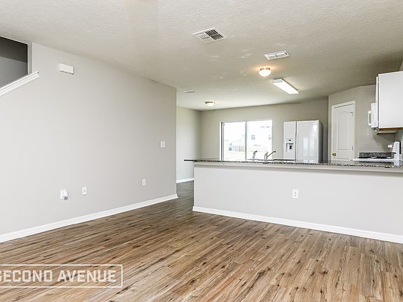 4th image of 2179 Rock Dr