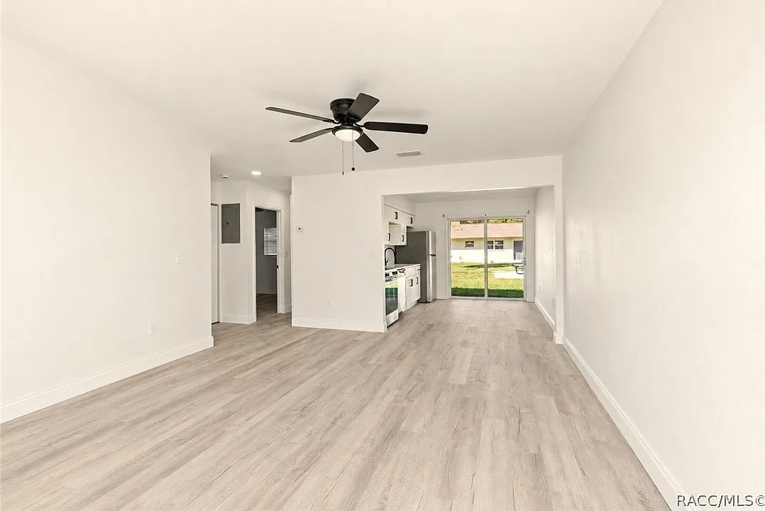 2 bed, 770 sqft, $1,200 — Photo 3