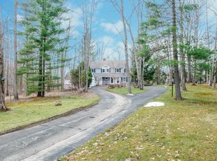 15156 Hemlock Point Rd, Chagrin Falls, OH 44022