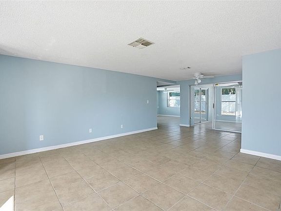 5th image of 7427 Fireside Dr