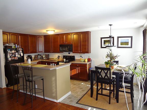 3rd image of 3886 Forester Blvd #60