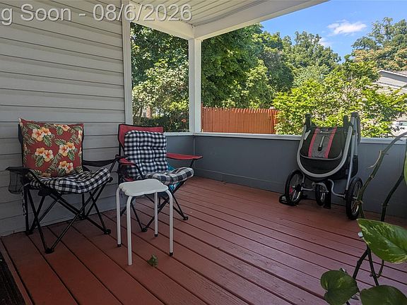 2nd image of 162 Perkins St