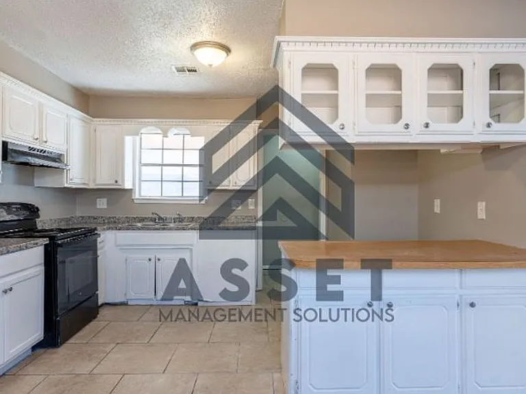 4613 Cinderella Dr — Photo 13