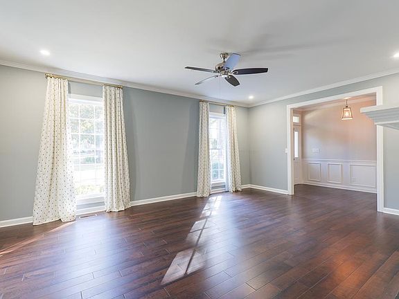2nd image of 600 Smithbriar Dr
