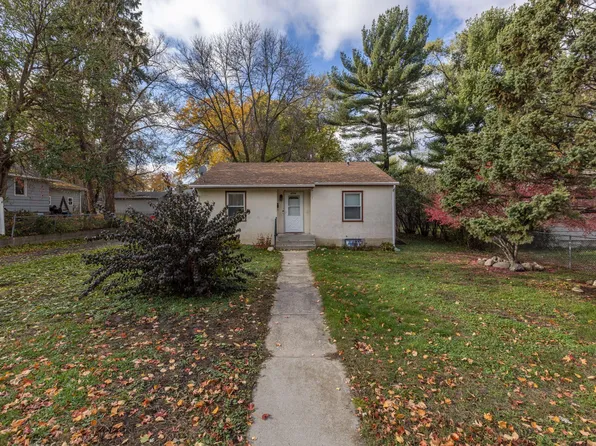 4709 Edgewood Ave N, Crystal, MN 55428