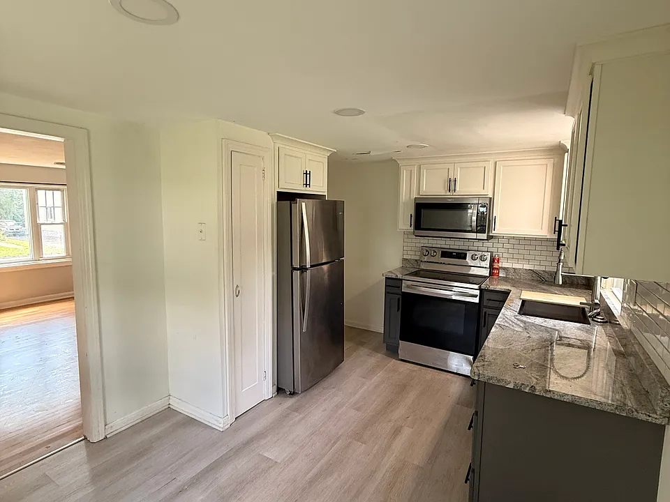 121 Highland Ave