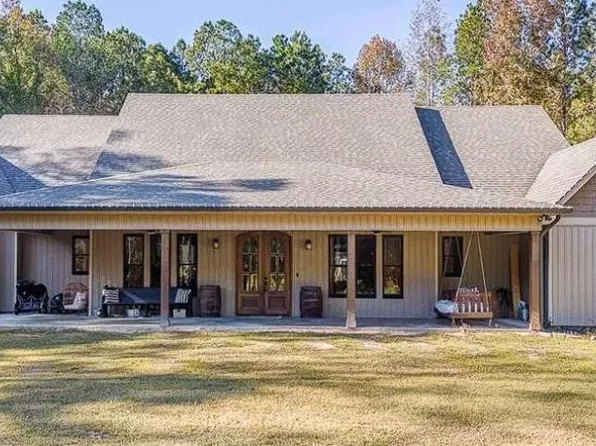 315 Mirror Lake Ln, Tunnel Hill, GA 30755