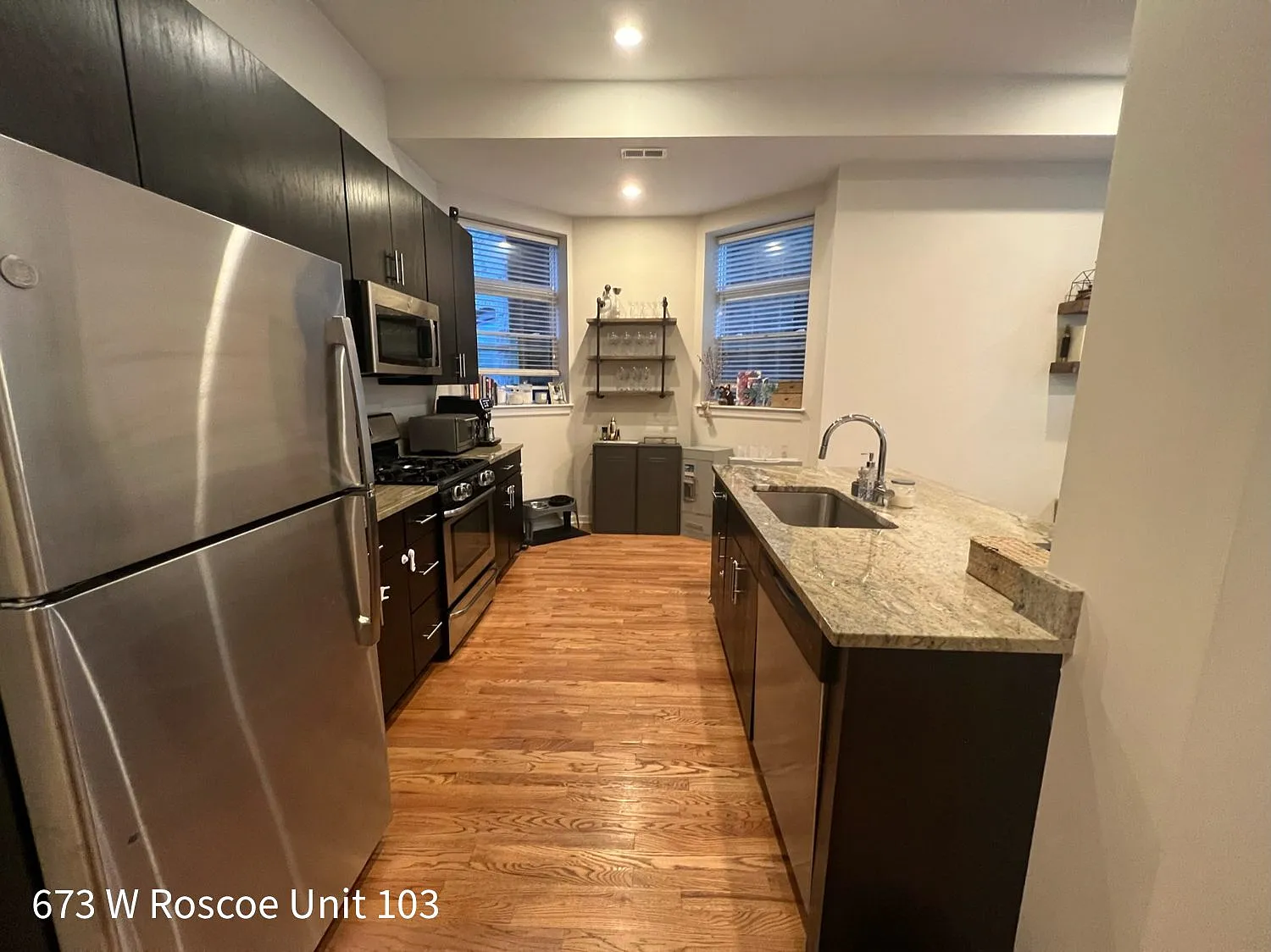 673 W. Roscoe St. — Photo 3